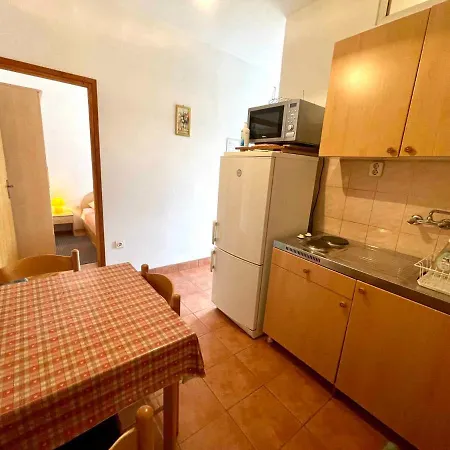 In 44016 Apartment *